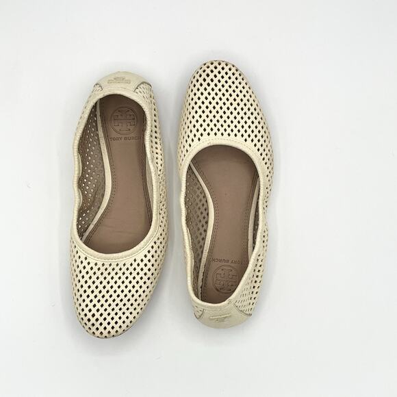 Tory Burch Whitaker Ballet Flats Sz 5.5 Perforated Leather Logo Ivory Minimalist - Picture 4 of 9
